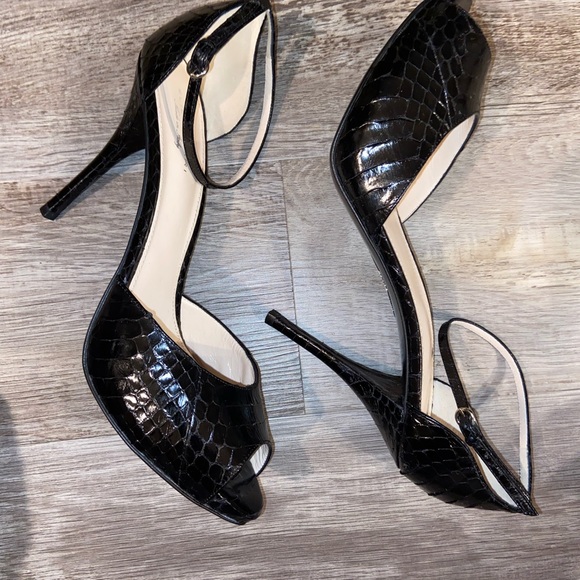 NWT Elie Tahari Betty Sandal Black Snake size 10 US.                 (Q) - Picture 3 of 13